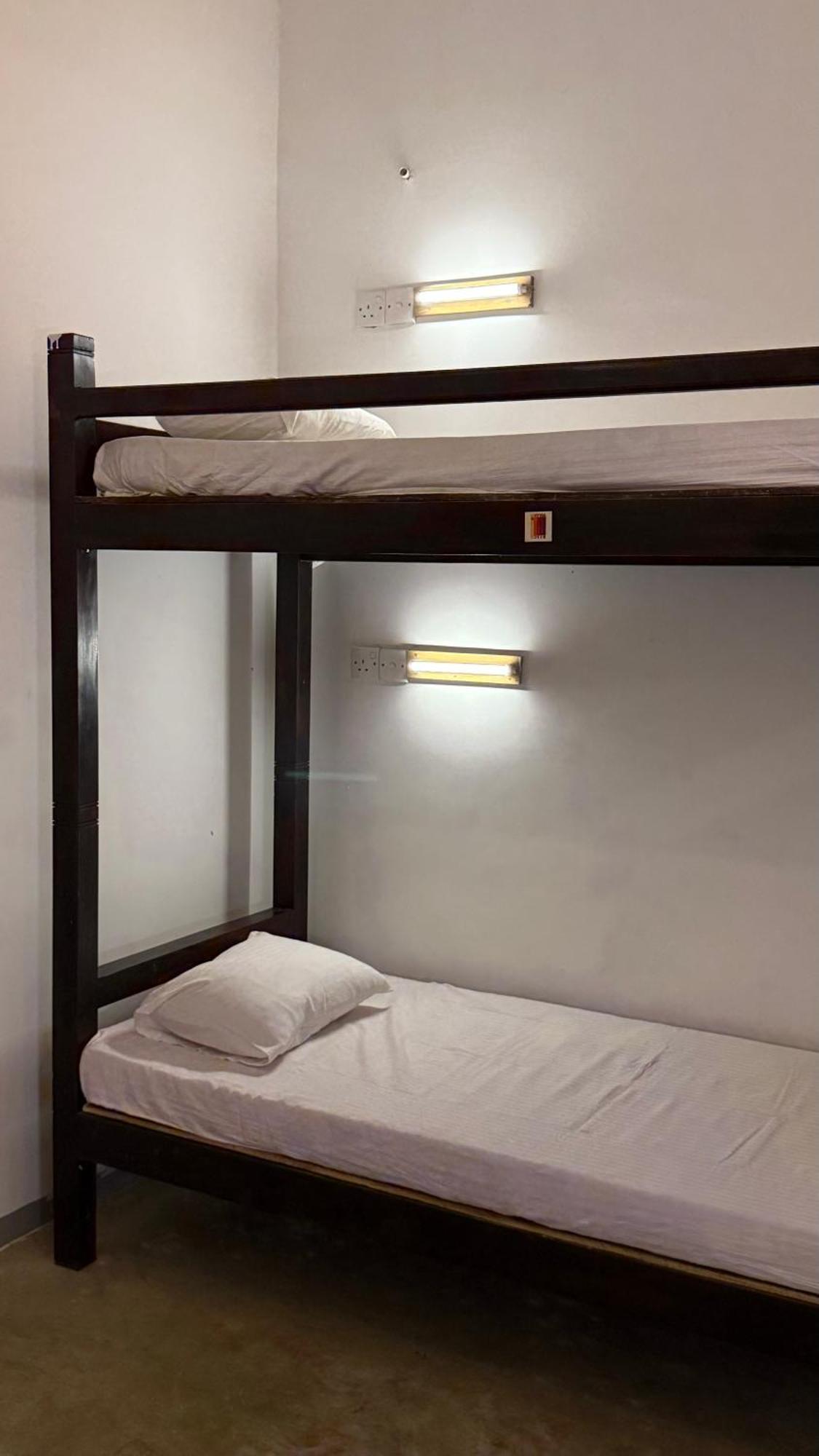 Bunk 15 Hiriketiya Albergue Dikwella Sur Exterior foto