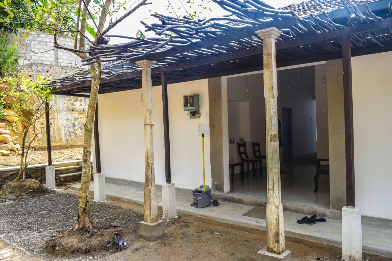 Bunk 15 Hiriketiya Albergue Dikwella Sur Exterior foto