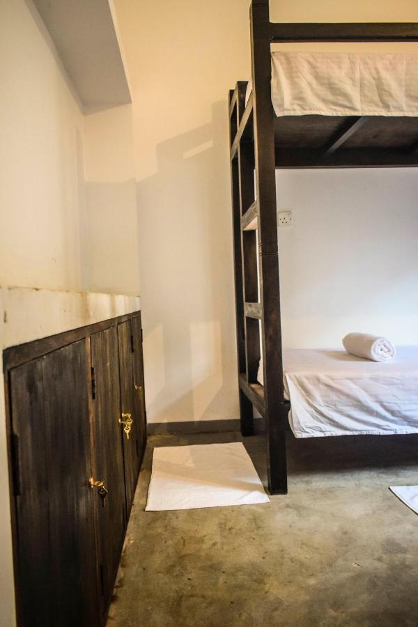 Bunk 15 Hiriketiya Albergue Dikwella Sur Exterior foto